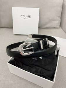 特 赛琳.Celine 全套包装 女神必备原单腰带，火爆款式，原厂小牛皮制作，上身效果舒适，时尚百搭，宽度1.8Cm 2.5Cm 可供选择