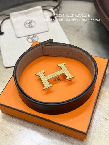 特 H 5382 BELT BUCKLE & REVERSIBLE LEATHER STRAP 38MM