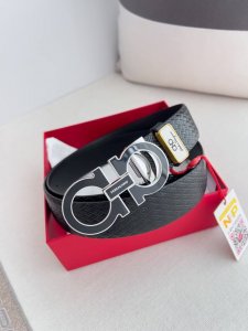 品名：菲拉格慕.Ferrgamo腰带 皮带 原单 型号：挂扣，纯铜材质经典挂扣，实物拍摄，头层牛皮 材料：百分百头层牛皮，保证真皮。纯铜材质，真空电镀永不掉色，