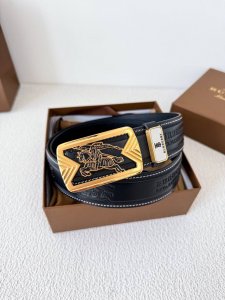 品名：巴宝莉.Burberry腰带 皮带 原单 型号：挂扣，经典纯钢材质挂扣，实物拍摄，头层牛皮 材料：百分百头层牛皮，保证真皮。双面可用专柜同等质量，经典双面