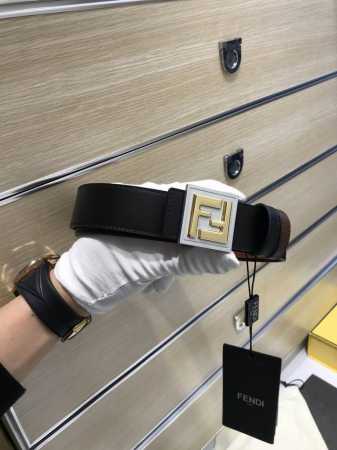 特 配送专柜包装 打孔针 新款 Fd 宽35Mm 支持Nfc 芯片扫描，标志造型皮带，原版间色双层F铆钉扣，进口原版 黑色小荔枝纹配酒红色压花制成，镀金表面金属 - 点击图像关闭