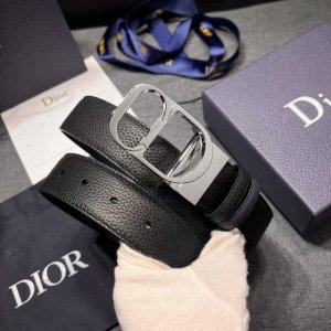 Dior迪奥 宽3.5Cm 新款 男士腰间实用与点缀腰带，进口头层牛皮转动金属扣，低调有品质高奢大气 双面使用