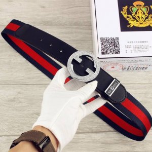 品名：古奇.Gu Cci原单 型号：认准如图专柜包装，赠送打孔器材料：百分百头层牛皮，保证真皮。24K纯钢扣，镶钻红绿布系列专柜同等质量， 送人自用首选包装：