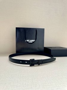 宽度2.0Cm 方扣窄腰带 搭配圣罗兰字母环扣 牛皮革 古铜色 古银色 亮金色 亮白色 黑色金属配件 可调节搭扣开合设计