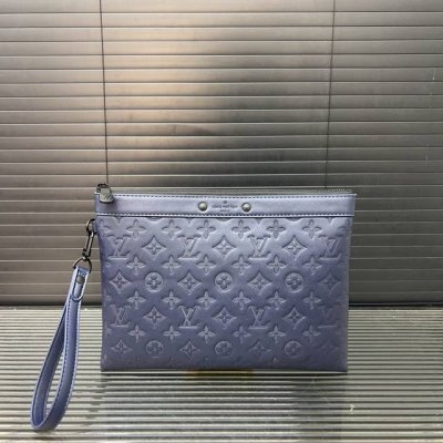 Louisvuitton路易威登 Pochette To-Go手拎包手拿包 信封包 男女通用 经典百搭 实物拍摄 配送防尘袋 礼盒 20 X 30 Cm。