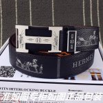品名：爱玛仕.Her..Mes原单 型号：认准如图专柜包装，赠送打孔器 材料：百分百头层牛皮皮带，24K纯钢扣中间带Logo字母保证真皮。双面可用。专柜同等质量