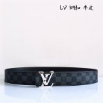 特 Lv[正] 男士腰带宽度4.0 进口双面牛皮 简单大方 佩戴效果非常不错 送礼自用最佳推荐
