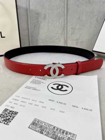 宽度3.0Cm Chanel 香奈儿 经典款平纹 两面牛皮搭配 金 银 色镶钻钢扣。 - 点击图像关闭