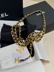 香家女士腰链 DDD 黑金腰链，腰链可以说是时髦精的必备单品，黑金配色经典耐看，复古感拉满、提升整体穿搭气质，基础款，简约气质，进阶款精致大气，淡妆农抹总相宜。