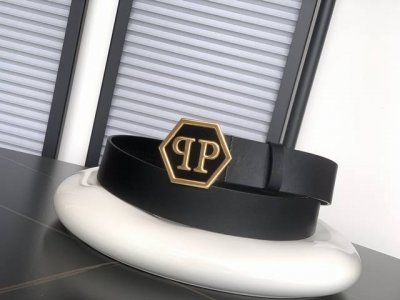 Philipp Plein德国高端男士休闲商务腰带品牌，品质超赞！五金细节极具质感，时尚造型必备单品，进口原版牛皮料打造，宽度3.8Cm