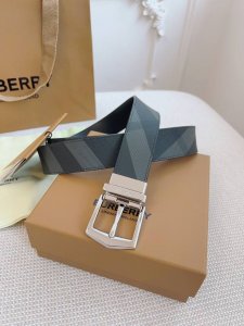 特 Burberry博柏利原厂皮料，格纹黑色牛皮 品质毋庸置疑 尺寸3.5厘米
