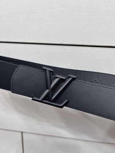 特 Lv.路易威登 全套包装 宽度 40Mm宽度 正品一体铸造五金钢扣 原厂皮料 双面原厂定制进口面料 可送礼自用不错选择