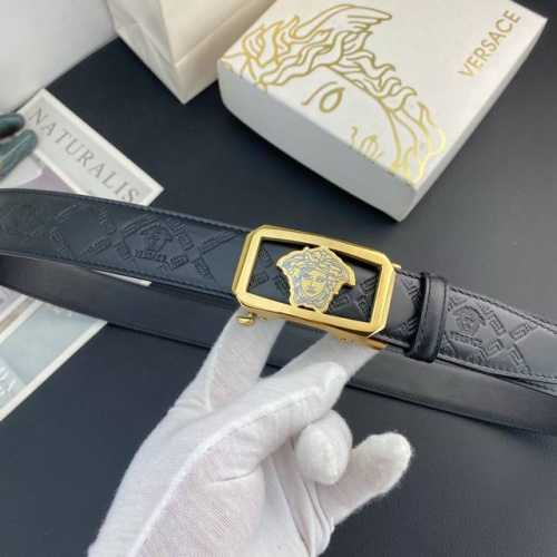 范思哲 特种自动带皮腰带系列 ，原厂五金精品不锈钢扣，手感柔软舒适 宽3.5Cm。