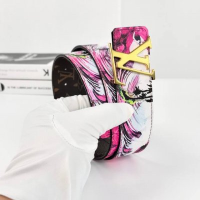 特 LV.路易威登 全套包装 宽度 40mm宽度 正品一体铸造五金钢扣，原厂皮料 双面原厂定制面料，区别市场货