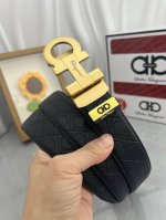 品名：菲拉格幕 自动带 材质：原单牛皮腰带 百分百头层牛皮腰带保证真皮，24K纯钢扣，专柜原单品质、做工精细，时尚大牌，送人自用首选 包装： 请认准如图专柜包装