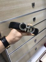 配送专柜包装 打孔针 特 新款 F宽35Mm 标志造型皮带，圆柱8字S F铆钉扣，双面进口原版进口压花牛皮配而制成，镀金表面金属制品，品质保证，非市场通货