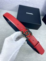 特 宽度3.0Cm Chanel 香奈儿女士腰带皮带新款柔软的内衬进口小牛皮搭配精品钢扣贴皮金 银色扣。