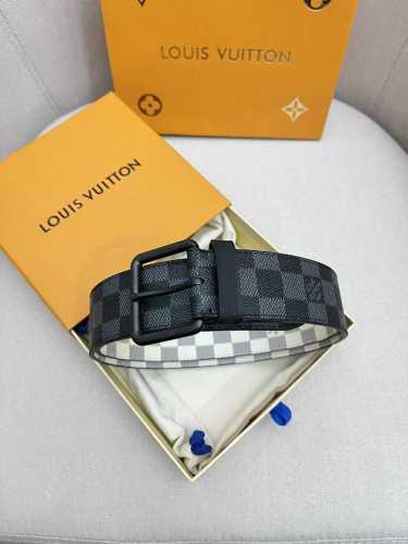 品牌：Lv、、路易、、威登！ 原单：特 皮带腰带：单面使用专柜质量、头层牛皮、24K纯钢扣、送人自用首选、保证真皮 包装：请认准图片专柜包装、送打孔器 全套包装