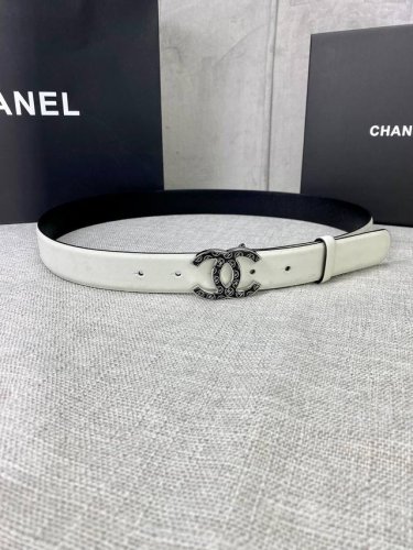 特 宽度3.0Cm Chanel 香奈儿 平纹牛皮金 银 色金属暗印品牌logo磨胶钢扣。