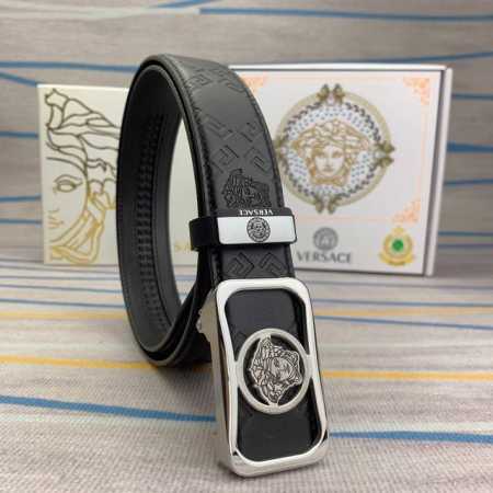 品名：Versace.范思哲 自动带 材质：原单牛皮腰带 百分百头层牛皮腰带保证真皮，24K纯钢扣，专柜原单品质、做工精细，时尚大牌，送人自用首选 包装： 请认 - 点击图像关闭