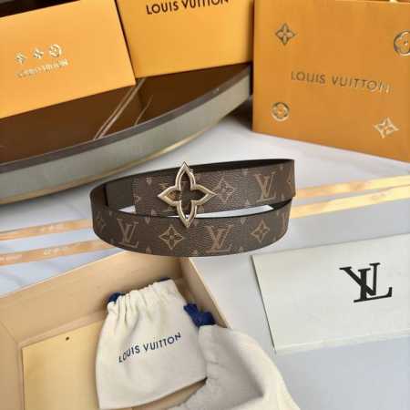 原版包装 L0Uis Vuitt0N 今季新品 原單腰帶 寬度35毫米 經典防水帆布面料進口針紋小牛皮做底 搭配新款精鋼五金 可雙面使用佩戴 - 点击图像关闭
