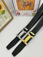 品名：爱马仕.Hermès 原单 材质：原单牛皮腰带 百分百头层牛皮腰带保证真皮，24K纯钢扣，专柜原单品质、做工精细，时尚大牌，送人自用首选 包装： 请认准如