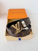 品名 Lv..路易..威登腰带皮带原单 型号 挂扣 经典纯钢材质挂扣 头层牛皮 图片实物拍摄 材料 头层牛皮 挂扣系列 纯钢材质扣头 钯镀电镀工艺永不掉色 原版