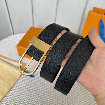 男士經典頂級休閒腰帶 寬度35毫米 品牌專用多種紋路小牛皮搭配小牛皮底 全新開模精品針扣設計