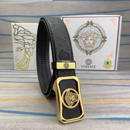品名：Versace.范思哲 自动带 材质：原单牛皮腰带 百分百头层牛皮腰带保证真皮，24K纯钢扣，专柜原单品质、做工精细，时尚大牌，送人自用首选 包装： 请认 - 点击图像关闭