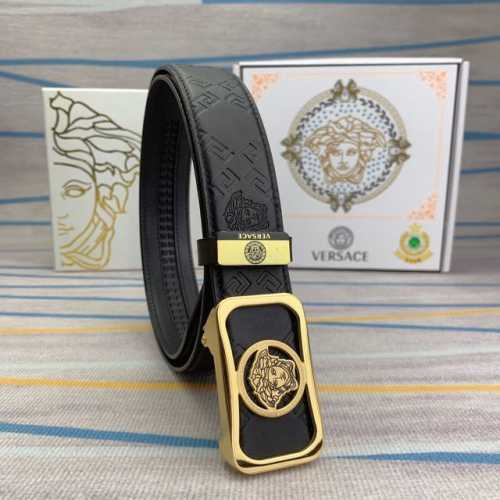 品名：Versace.范思哲 自动带 材质：原单牛皮腰带 百分百头层牛皮腰带保证真皮，24K纯钢扣，专柜原单品质、做工精细，时尚大牌，送人自用首选 包装： 请认