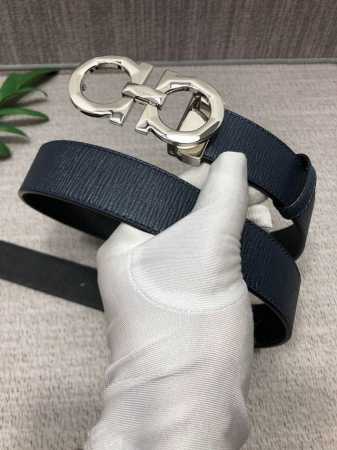 特 配全套包装礼盒 菲拉格慕：原单头层牛皮粗条纹身，黑兰双色一体，配全套包装 支持nfc扫描！五金可随意搭配，可双用可裁剪，原产皮料定制，专柜宽度3.5Cm - 点击图像关闭