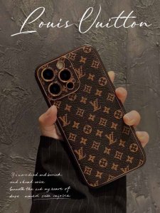 Lv经典电镀老花手机壳 二合一全包新材料，手感舒适！ 型号：为了不出现报错型号，请打开本机查看手机设置显示的型号 Iphone16系列更新 Iphone16Pr