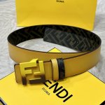 特 Fendi 芬迪 专柜同款 宽4.0Cm 双环正反用腰带 Ff按钉搭扣 双色cuoio Romano皮革材质 反面面料带有烟草黄和黑色ff图案 黑色珐琅金属