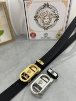 品名：Versace.范思哲 自动带 材质：原单牛皮腰带 百分百头层牛皮腰带保证真皮，24K纯钢扣，专柜原单品质、做工精细，时尚大牌，送人自用首选 包装： 请认
