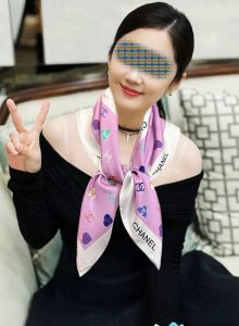 上新小香2025 蝴蝶结 春夏季新款，太美了 买到都说好下手一定要快高端 大爱女人尤物 货极少 四季都可以用真心美的让人非常非常心动 上身效果简直美翻了 品质非
