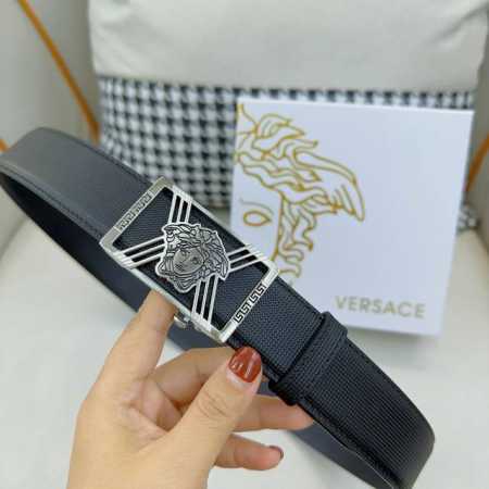 特 品牌：美人 进口小牛皮，手感细腻柔软。搭配纯钢自动精品扣，内穿式男士必备！宽度：3.5Cm - 点击图像关闭