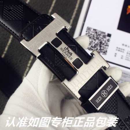 品名：爱玛仕.Her..Mes原单 型号：认准如图专柜包装，赠送打孔器 材料：百分百头层牛皮皮带，24K纯钢扣中间带Logo字母保证真皮。专柜同等质量， 送人自 - 点击图像关闭
