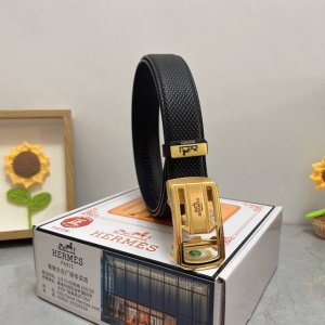 品名：爱马仕.Hermès 自动带 材质：原单牛皮腰带 百分百头层牛皮腰带保证真皮，24K纯钢扣，专柜原单品质、做工精细，时尚大牌，送人自用首选 包装： 请认准