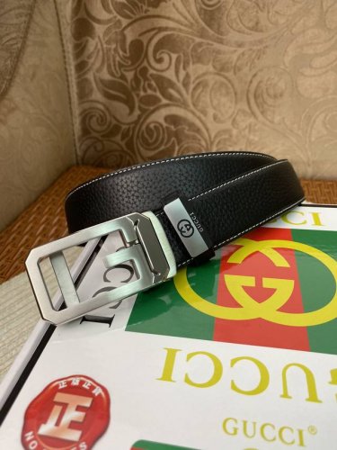 品名：古奇.Gu...Ci 自动带 材质：原单牛皮腰带 百分百头层牛皮腰带保证真皮，24K纯钢扣，专柜原单品质、做工精细，时尚大牌，送人自用首选 包装： 请认准