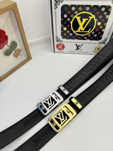品名：LV..路易..威登自动带 材质：原单牛皮腰带 百分百头层牛皮腰带保证真皮，24K纯钢扣，专柜原单品质、做工精细，时尚大牌，送人自用首选 包装： 请认准如