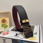 品名：Lv..路易..威登 材质：原单牛皮腰带 百分百头层牛皮腰带保证真皮，24K纯钢扣，专柜原单品质、做工精细，时尚大牌，送人自用首选 包装： 请认准如图专柜