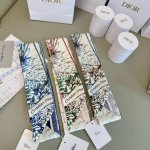 迪奥RêVe D'infini丝带！为经典标识注入梦幻元素，全新演绎 Christian Dior 钟爱的星星符号。款式经典，造型修长，两端尖角设计，背面饰以对