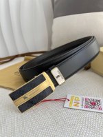 品名：巴宝莉.Burberry 腰带自动带 皮带 型号：自动扣，纯钢材质自动扣，自动带身，双面头层牛皮 材料：百分百头层牛皮，保证真皮。24K纯钢扣专柜同等质量