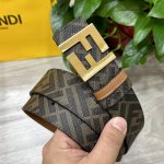 图片包装＋10 Fendi 芬迪 专柜同款 宽4.0Cm 双环正反用腰带 Ff按钉搭扣 土黄色Cuoio Romano皮革材质 反面面料带有烟草黄和黑色Ff图案