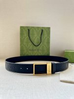特 宽度4.0Cm 搭配原版皮带扣 、腰带以采用热压印技术的Gucci Signature皮革精制而成，触感厚实，印花图案清晰分明。反射Gucci Signat