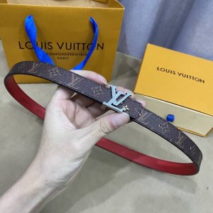 寬：20Mm 驢家新品 Ss22特別限定女士腰帶 寬度2Cm 訂製經典料襯托柔軟小牛皮底 全新開模標誌性搭扣 多色選