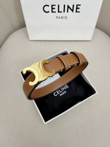 Celine赛琳凯旋门徽标金扣潮流腰带，穿出好身材高腰线的秘密武器。2.5Cm