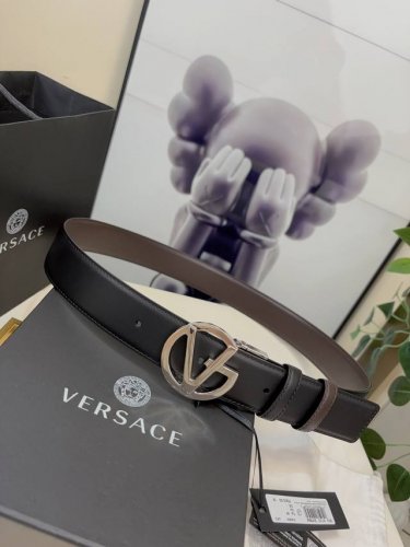 Versace 范思哲 可逆转皮带在小牛皮革与美杜莎V型扣孔，4.0CM宽