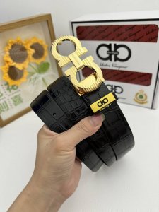 品名：菲拉格幕 原单 材质：原单牛皮腰带 百分百头层牛皮腰带保证真皮，24K纯钢扣，专柜原单品质、做工精细，时尚大牌，送人自用首选 包装： 请认准如图专柜包装赠