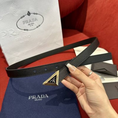 特 原厂正品级别Prada新款小牛皮皮带 专柜同步新款Prada普拉达休闲款，搭配顶级扣；宽质2Cm